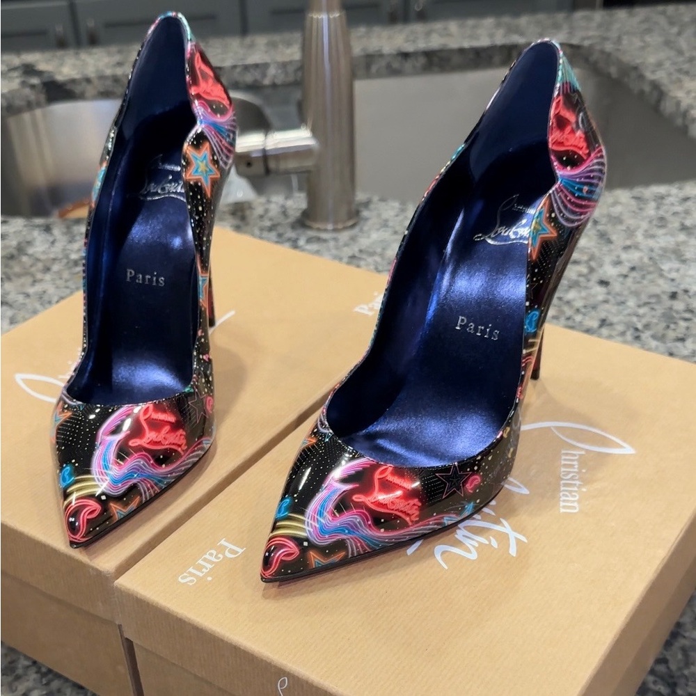 Christian Louboutin Hot Chick Patent Starlight Pumps EU38.5/US8 - Picture 7 of 7